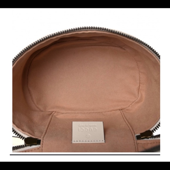 Adorable ! Gucci bucket mini backpack💕 - Picture 3 of 5